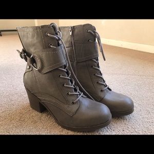 Heel combat boots